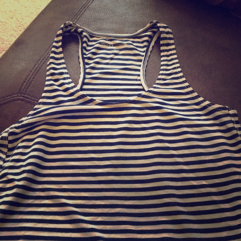 Tan top blue and white